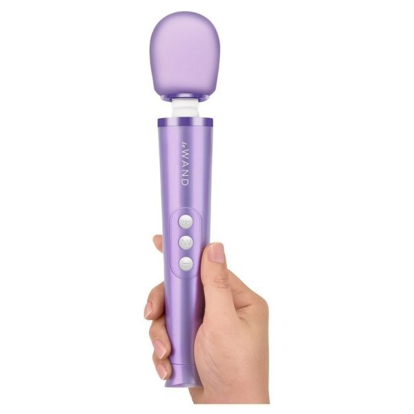 Le Wand Petite Rechargeable Vibrating Massager Violet - Image 3