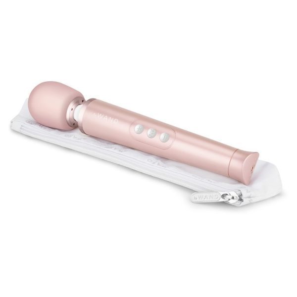 Le Wand Petite Gold Travel Rechargeable Wand - Image 6